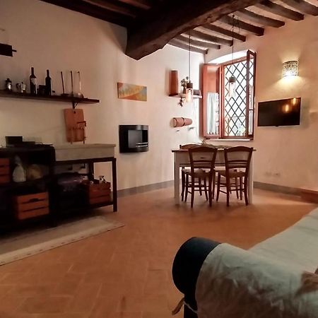 Casa Vacanze Carducci Сан-Кашано-дей-Баньй Экстерьер фото